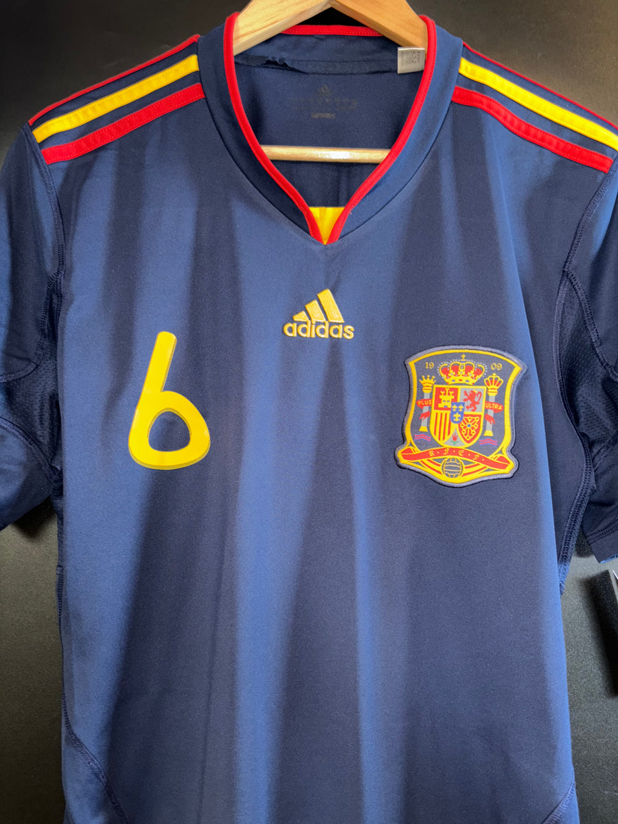 SPAIN INIESTA 2010-2011 ORIGINAL JERSEY Size M