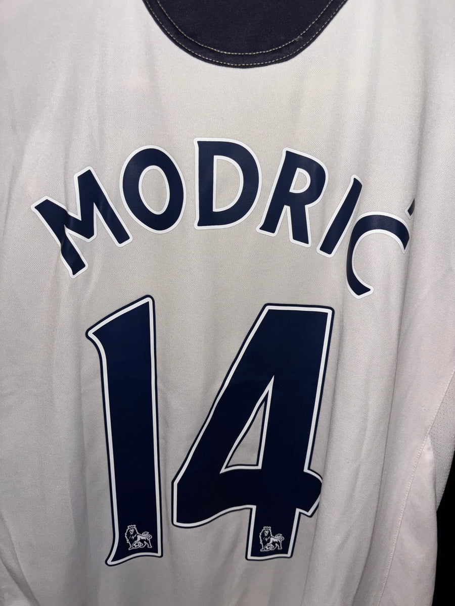 TOTTENHAM HOTSPURS MODRIC 2010-2011 ORIGINAL JERSEY Size M