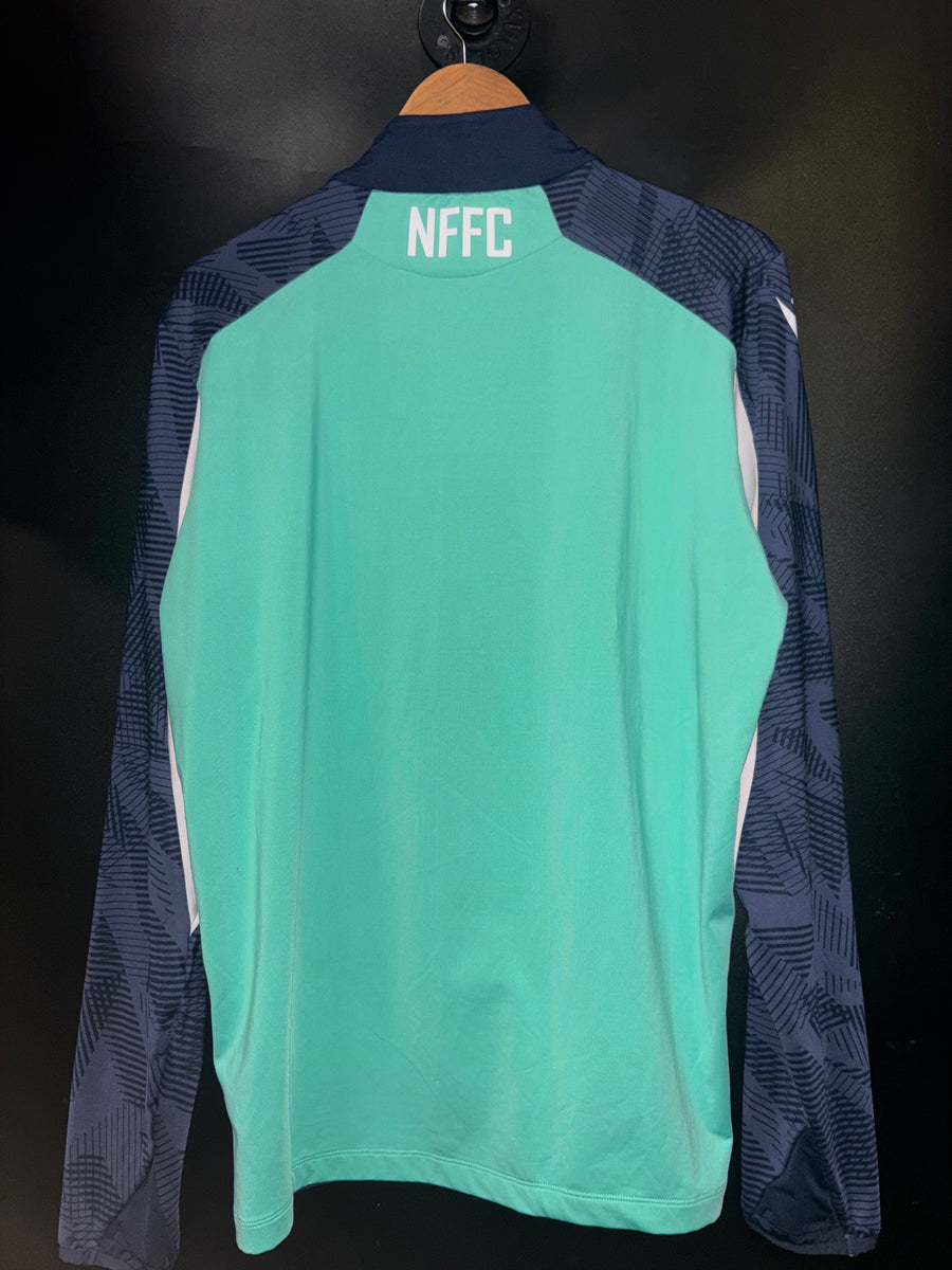 NOTTINGHAM FOREST TRAINING 2022-2023 ORIGINAL JERSEY Size L