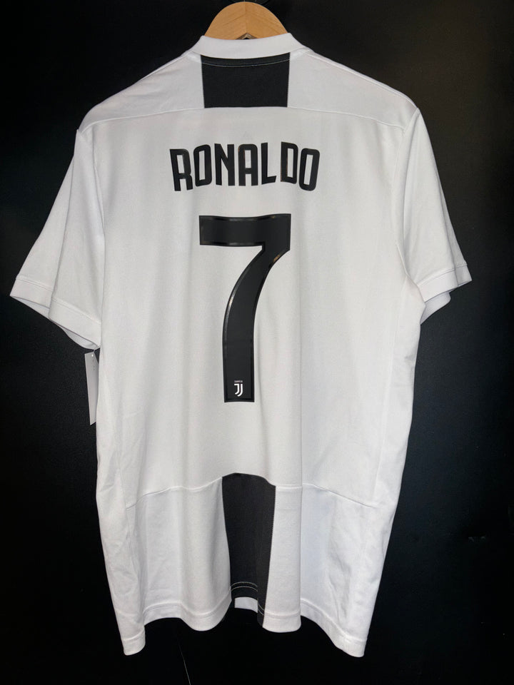 JUVENTUS RONALDO 2018-2019 ORIGINAL JERSEY Size L