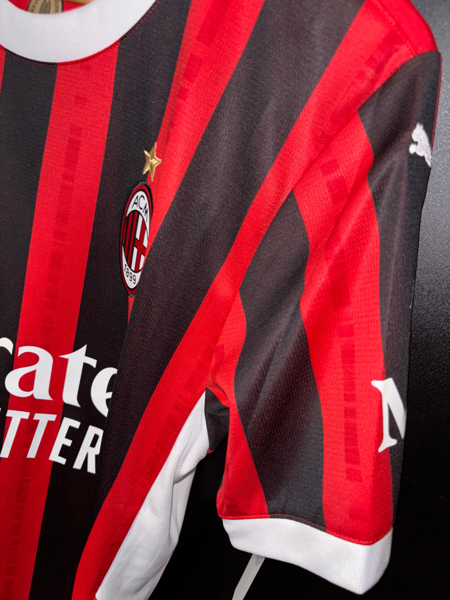 AC MILAN PULISIC 2024-2025 ORIGINAL JERSEY Size M