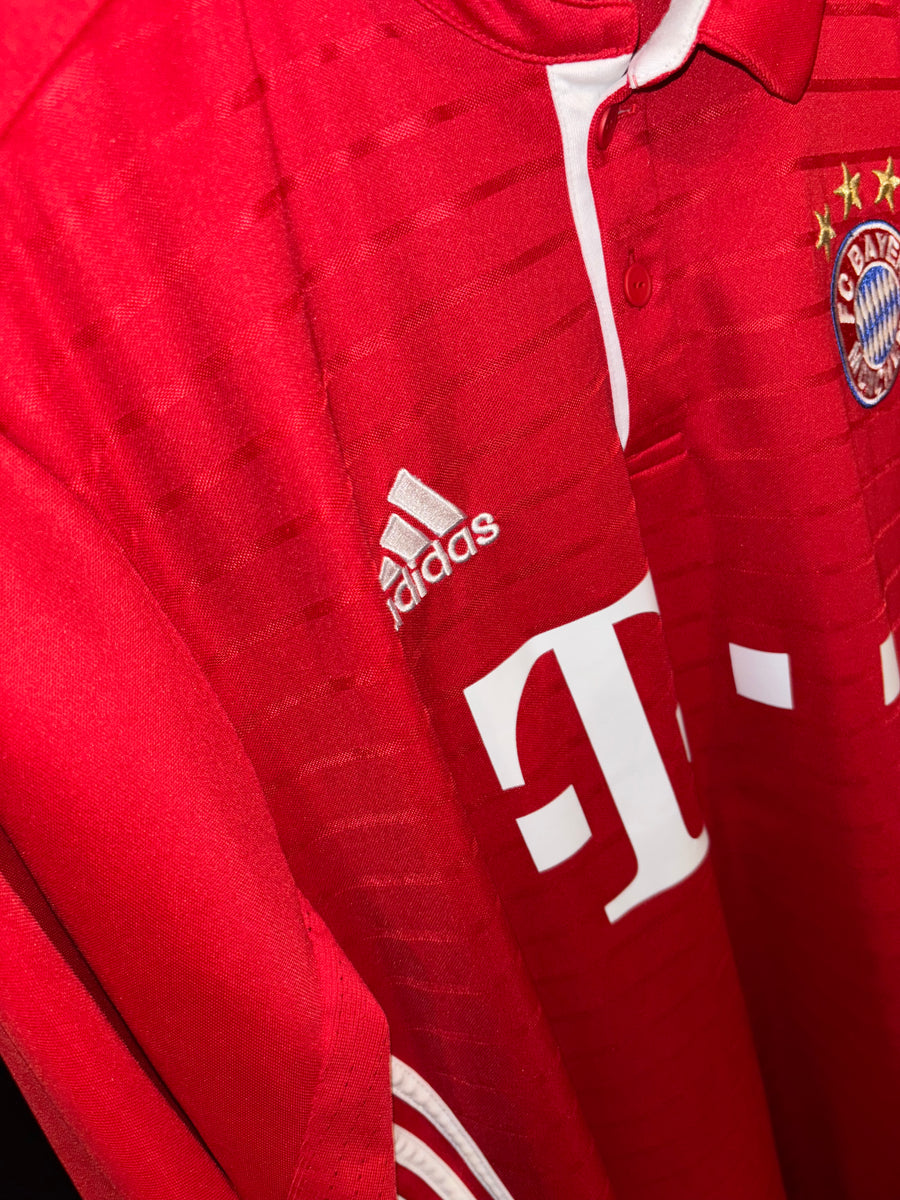 BAYERN MUNICH ROBBEN 2016-2017 ORIGINAL JERSEY Size L
