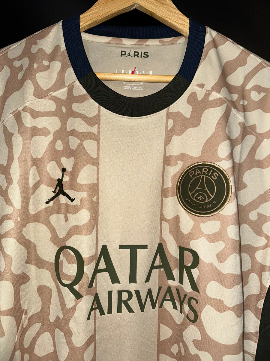 PSG PARIS SAINT GERMAIN  2023-2024 MBAPPE ORIGINAL  JERSEY SIZE XL