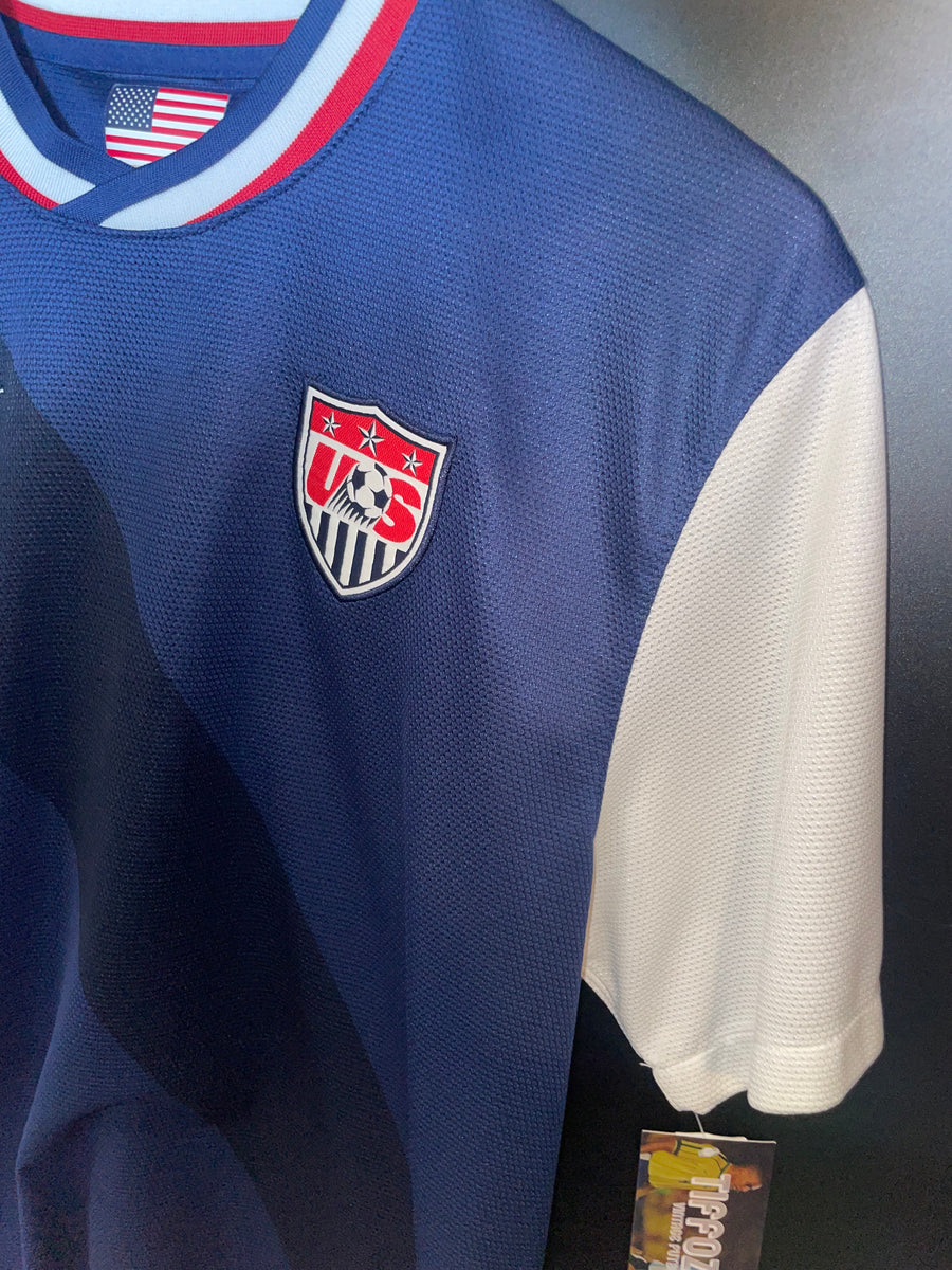 USA SOCCER USMNT 2011 ORIGINAL JERSEY Size M