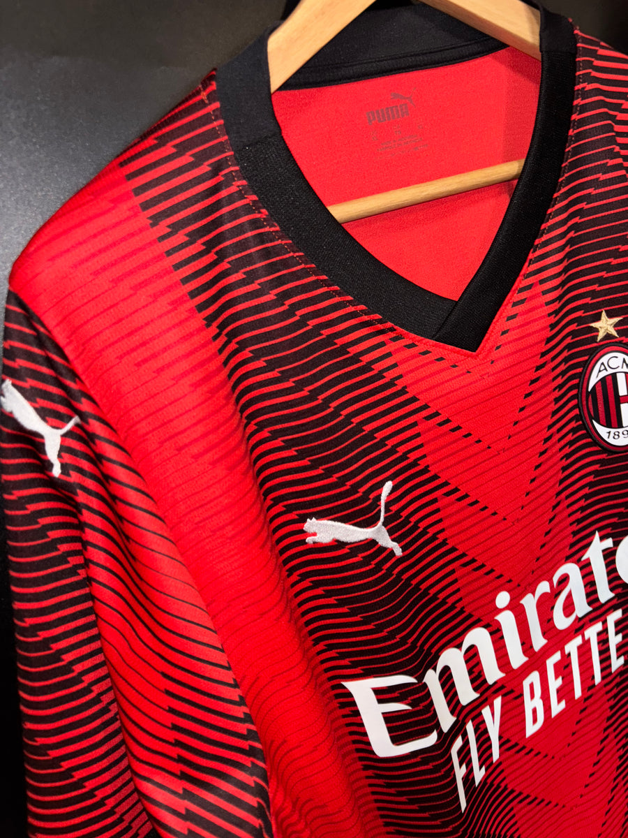 AC MILAN PULISIC 2023-2024 ORIGINAL JERSEY Size XL