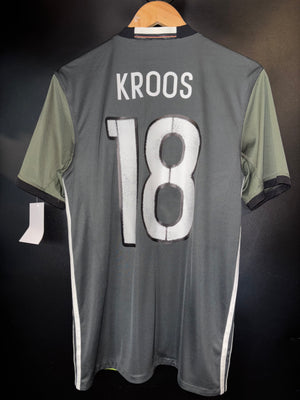 GERMANY KROOS 2016-2017 ORIGINAL JERSEY SIZE M