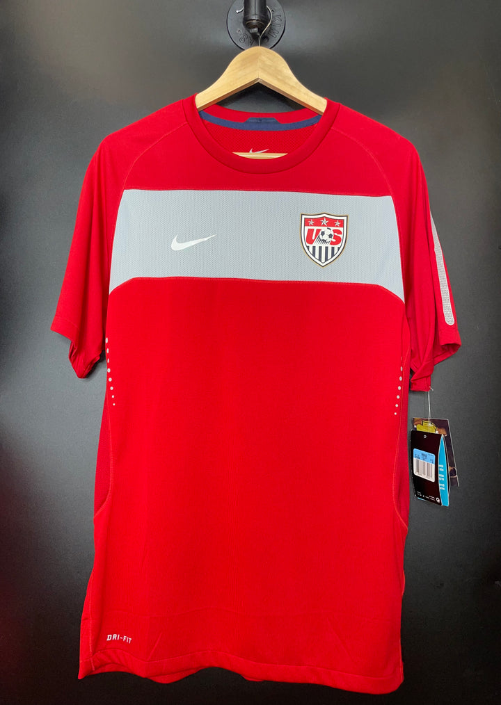 USA SOCCER USMNT ORIGINAL TRAINING  JERSEY Size M WITH TAGS