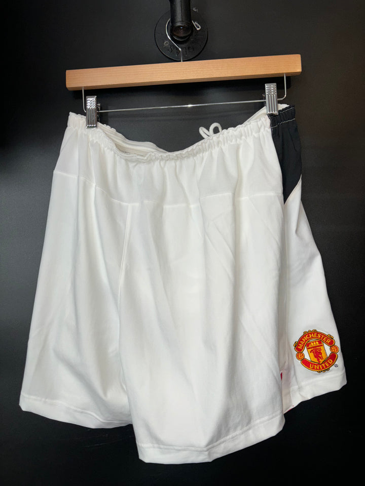 MANCHESTER UNITED 2004-2005 ORIGINAL SHORTS Size XL