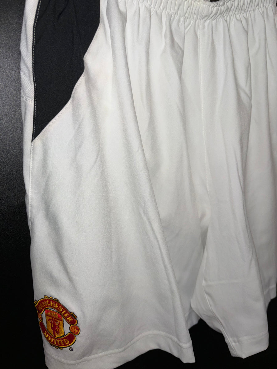 MANCHESTER UNITED 2004-2005 ORIGINAL SHORTS Size L