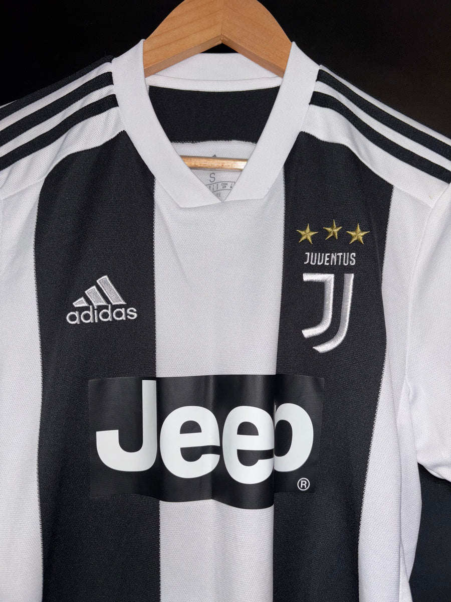 JUVENTUS RONALDO 2018-2019 ORIGINAL JERSEY Size S