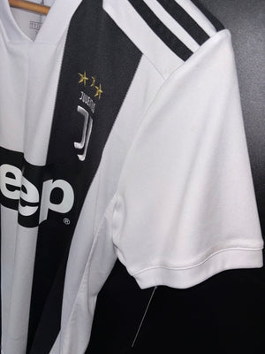 JUVENTUS RONALDO 2018-2019 ORIGINAL JERSEY Size S