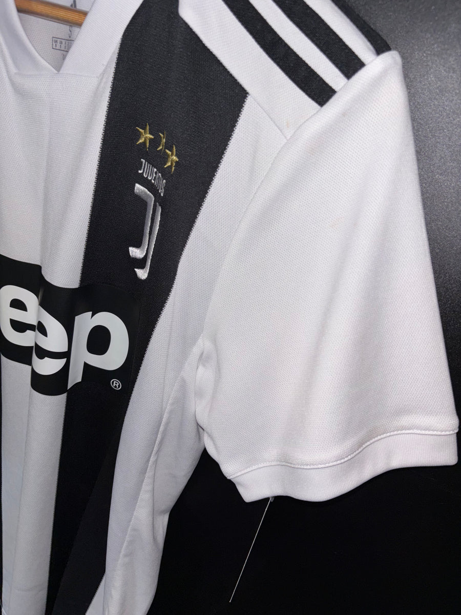 JUVENTUS RONALDO 2018-2019 ORIGINAL JERSEY Size S