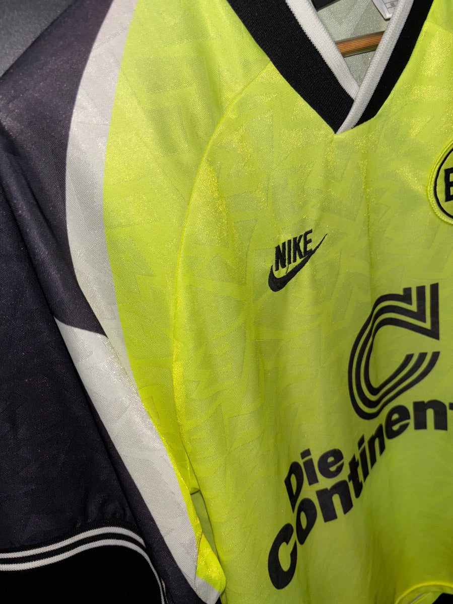 BORUSSIA DORTMUND CHAPUISAT 1995-1996 ORIGINAL JERSEY SIZE M