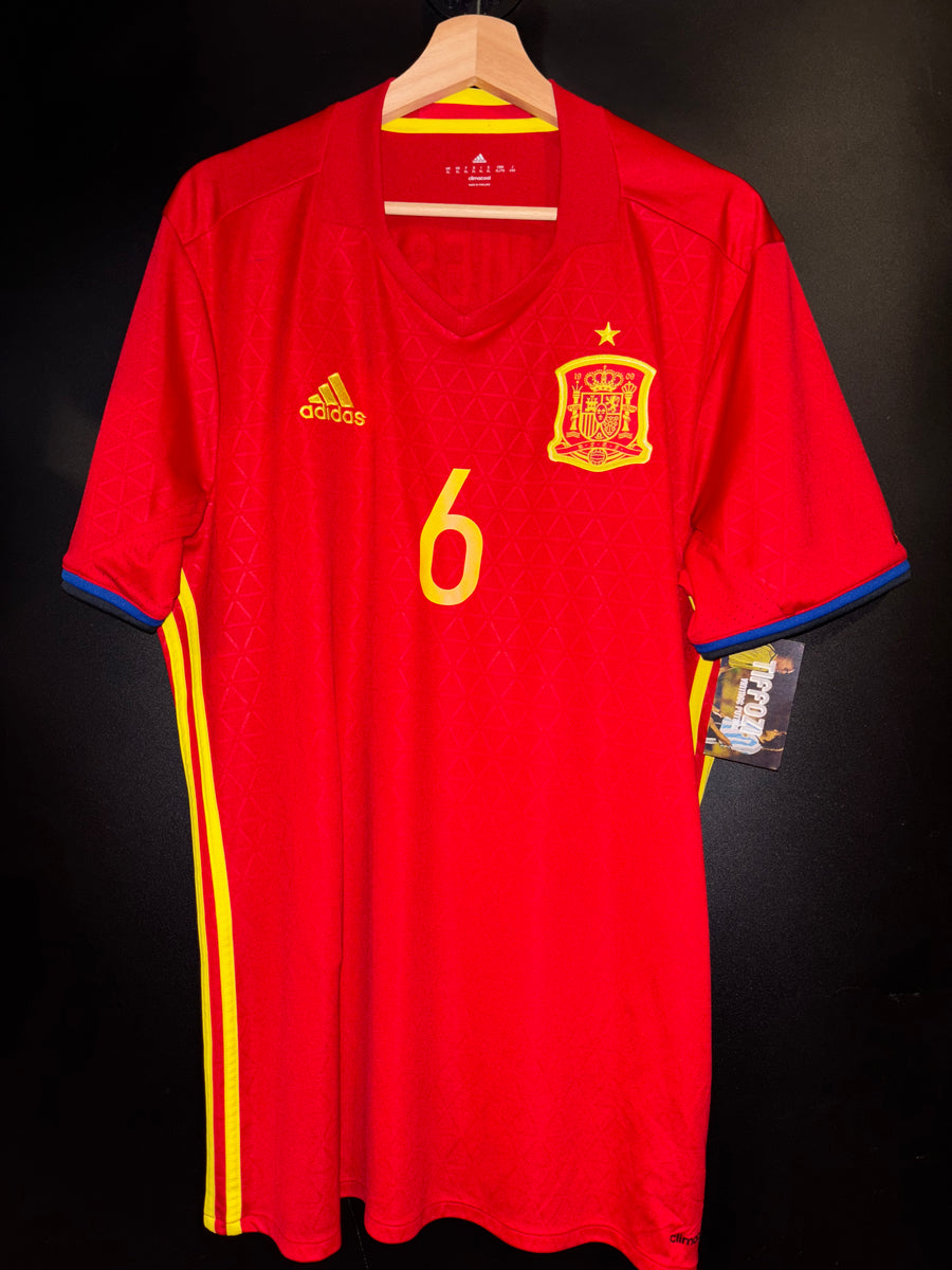 SPAIN INIESTA 2016-2017 ORIGINAL JERSEY Size XL