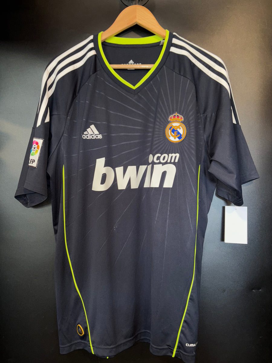 REAL MADRID RONALDO 2010-2011 ORIGINAL JERSEY Size L