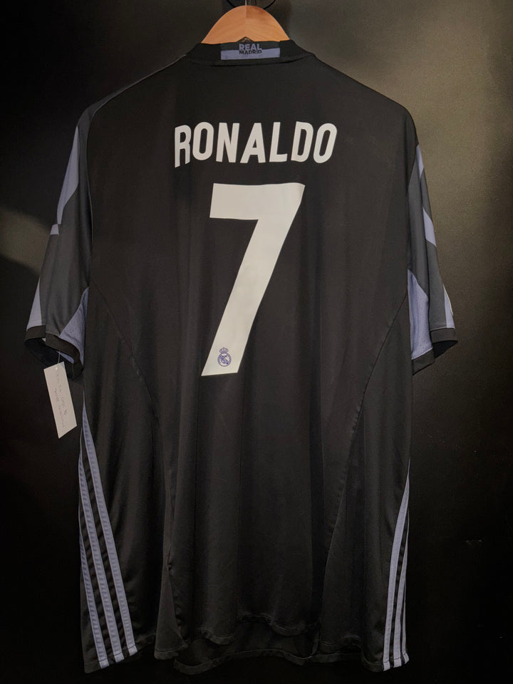 REAL MADRID RONALDO 2016-2017 ORIGINAL JERSEY SIZE 2XL