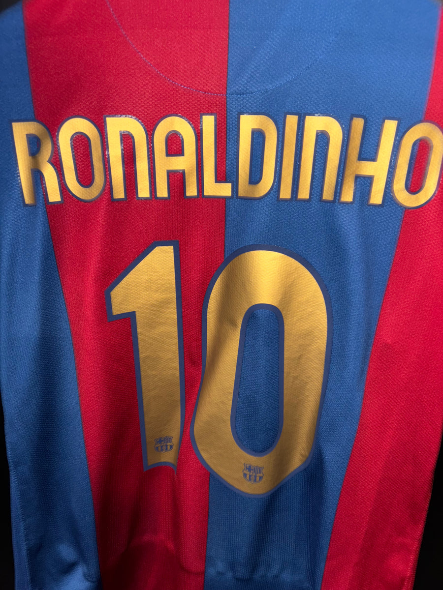 BARCELONA RONALDINHO 2006-2007 ORIGINAL JERSEY Size M