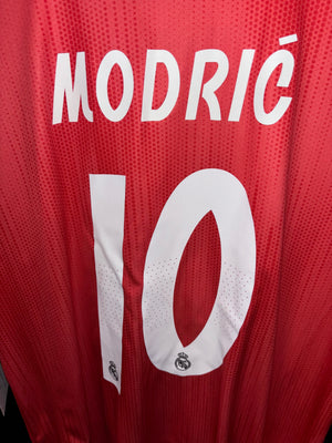 REAL MADRID MODRIC 2018-2019 ORIGINAL JERSEY Size L