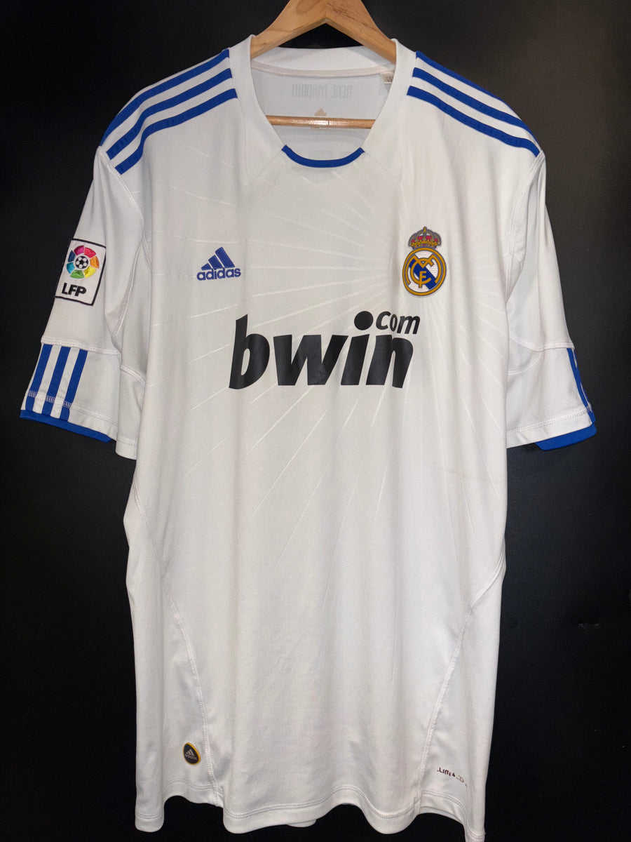 REAL MADRID RONALDO 2010-2011 ORIGINAL JERSEY Size XL