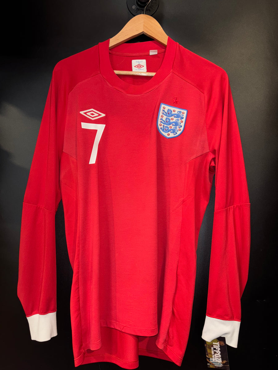 ENGLAND BECKHAM 2010-2011 ORIGINAL JERSEY Size M