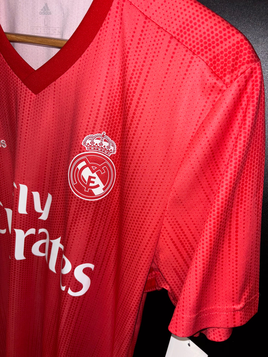 REAL MADRID MODRIC 2018-2019 ORIGINAL JERSEY Size L