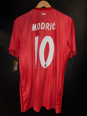 REAL MADRID MODRIC 2018-2019 ORIGINAL JERSEY Size L