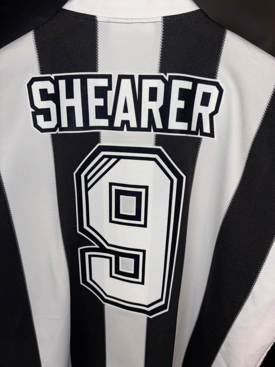 NEWCASTLE UNITED SHEARER 1995-1996 ORIGINAL JERSEY Size L