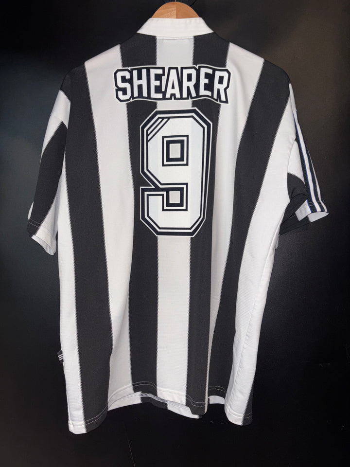 NEWCASTLE UNITED SHEARER 1995-1996 ORIGINAL JERSEY Size L