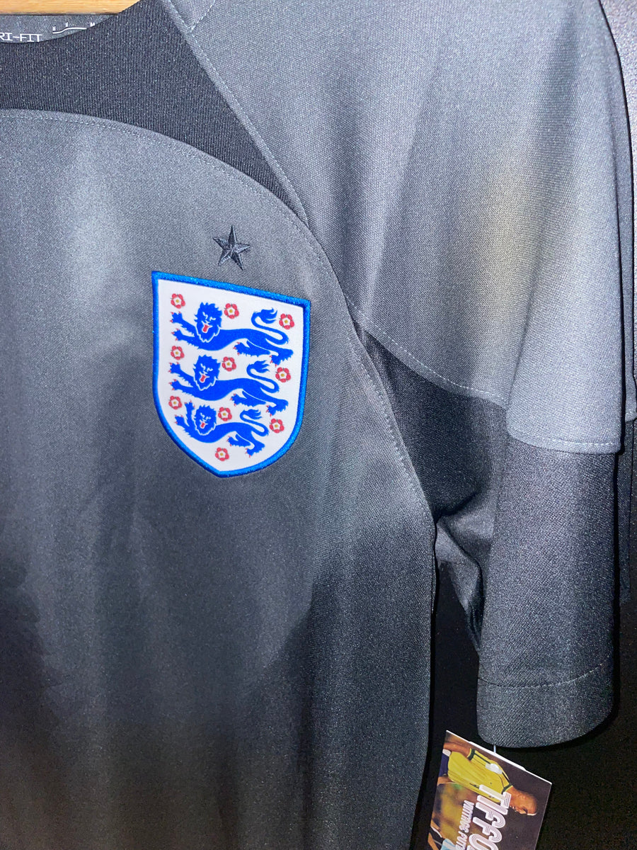 ENGLAND  2022-2023 ORIGINAL GOALKEEPER JERSEY Size M