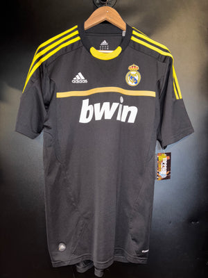 REAL MADRID CASILLAS 2011-2012 ORIGINAL JERSEY Size M