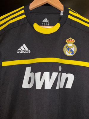 REAL MADRID CASILLAS 2011-2012 ORIGINAL JERSEY Size M