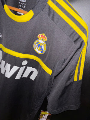 REAL MADRID CASILLAS 2011-2012 ORIGINAL JERSEY Size M