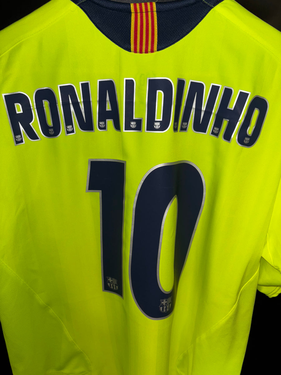 BARCELONA RONALDINHO 2005-2006 ORIGINAL AWAY JERSEY Size L