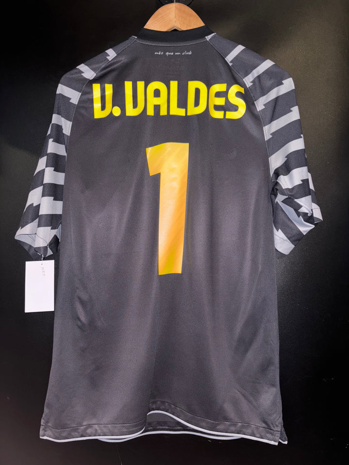 BARCELONA VALDES 2010-2011 ORIGINAL GOALKEEPER JERSEY Size M