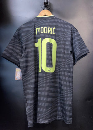 REAL MADRID MODRIC 2022-2023 ORIGINAL JERSEY Size L