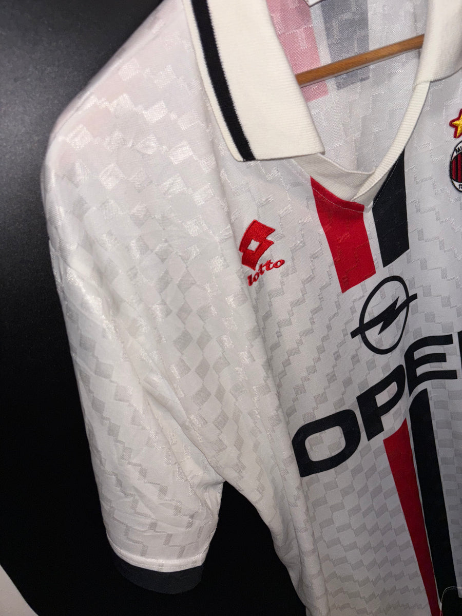 AC MILAN  1995-1996 ORIGINAL JERSEY Size XL
