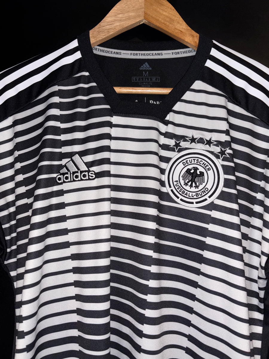 GERMANY 2017-2018 ORIGINAL TRAINING JERSEY SIZE M