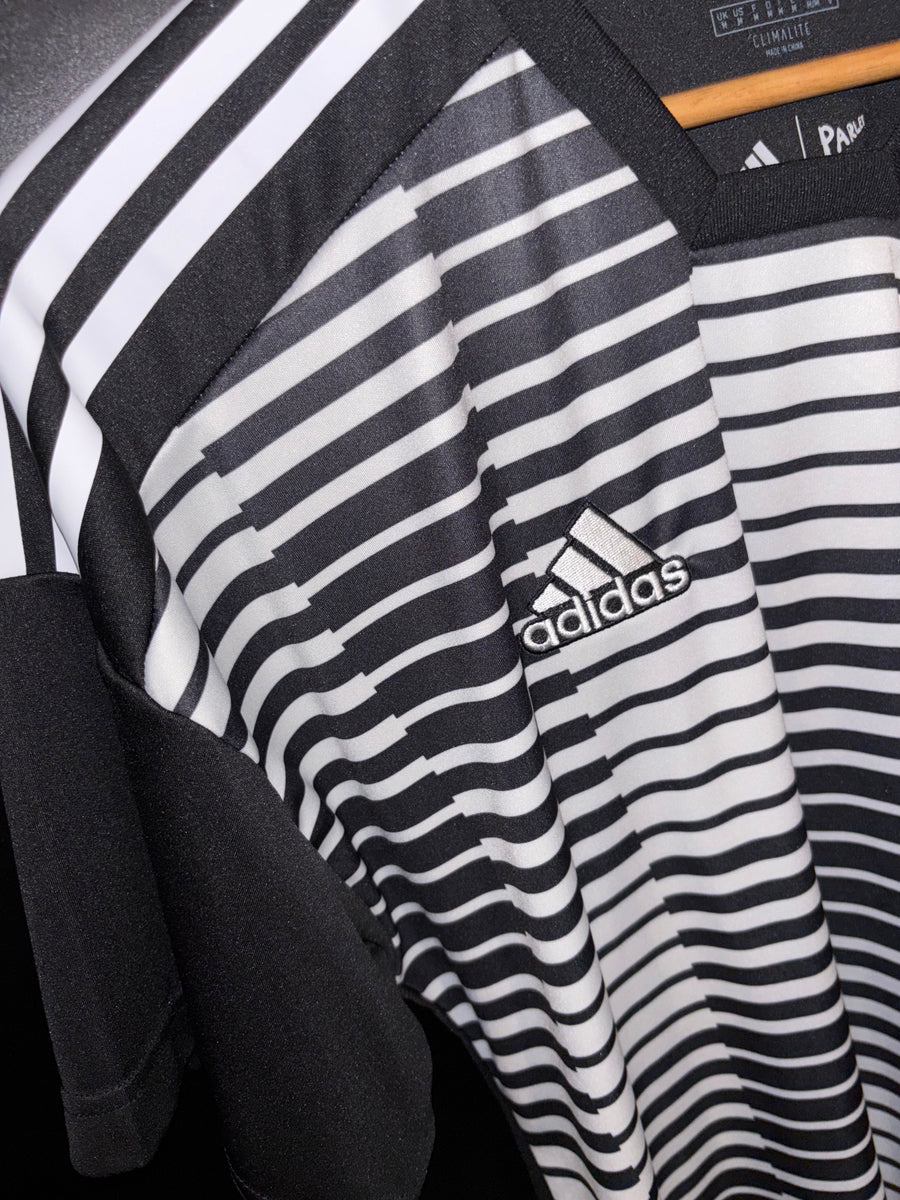 GERMANY 2017-2018 ORIGINAL TRAINING JERSEY SIZE M